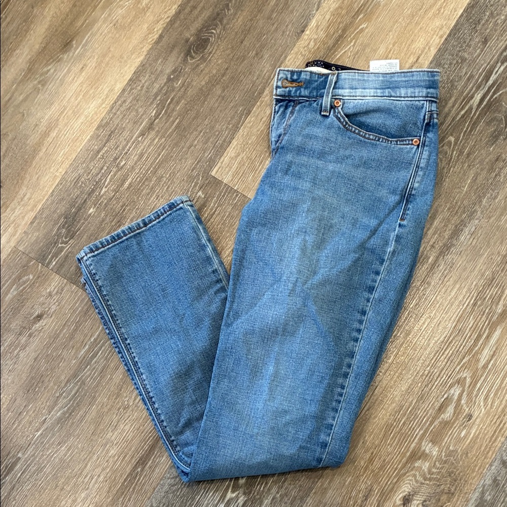 Levi's Women's Classic Light Blue Straight Leg Jeans